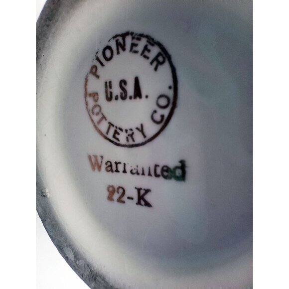 Vintage 22K Gold Luster Vase Pioneer Pottery USA Iridescent Pearl Double Handle - Picture 14 of 16